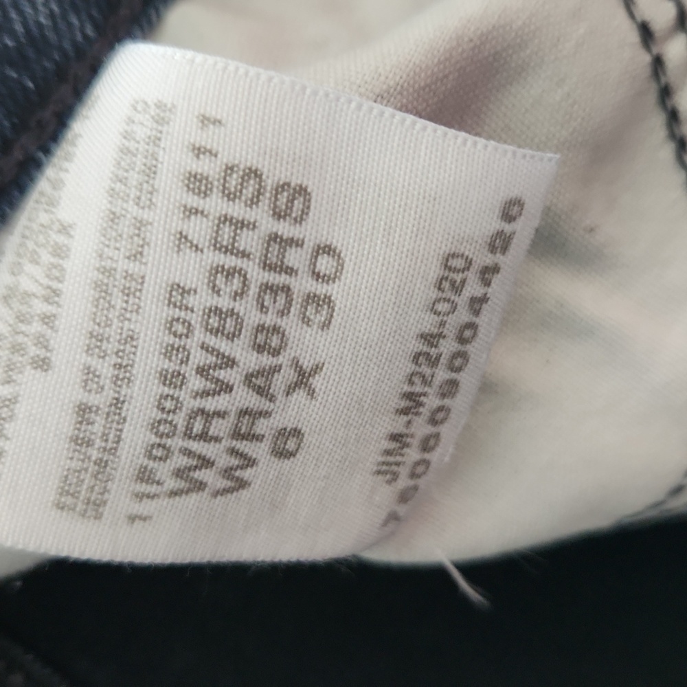 Women's Wrangler Jeans. - Picture 5 of 5